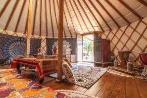 Interior - Yurt and Tepee in Nature: for a Magical Stay (Carpignano Sesia)