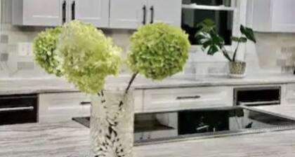 Location,Location 🌺Luxury ATL Getaway 👍Million-Dollar Home Big Discount-Book Now