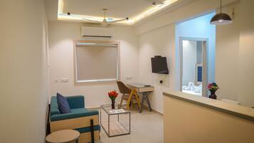Standard Apartment, 1 Bedroom | 1 bedroom, individually furnished, desk, free WiFi