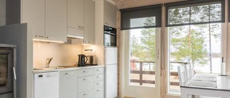 Fridge, oven, dishwasher, cookware/dishes/utensils