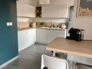 Private kitchen - Appt Avec Grande Terrasse Calme à 2 pas du Centre (Montpellier)