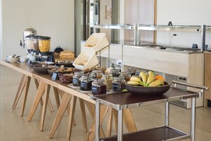 Desayuno buffet incluido todos los días 