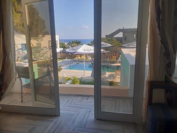 Deluxe-Suite, Mehrere Schlafzimmer, Meerblick | Terrasse/Patio