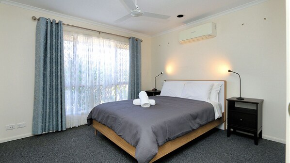 2 bedrooms, WiFi, bed sheets