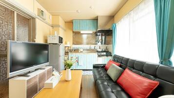 Basic Apartment | Living area | 37-inch LCD TV with digital channels