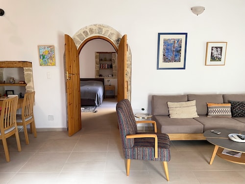Finika House & Garden - Traditional charm with modern comfort. Vori, South Crete