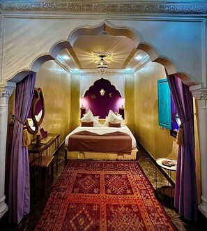 Deluxe Quadruple Room, Ensuite (Chambre Lilas) | Frette Italian sheets, premium bedding, down comforters - Riad La Rose Orientale Marrakech (Marrakech)