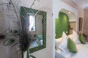 Deluxe Double Room, Ensuite (Chambre Anis) | Frette Italian sheets, premium bedding, down comforters - Riad La Rose Orientale Marrakech (Marrakech)