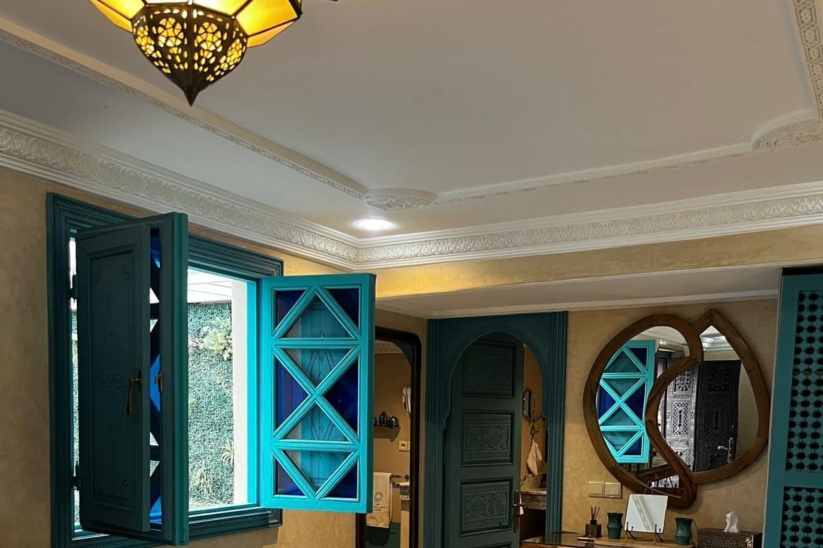 Quarto triplo luxo, suíte (Chambre Azur) | Lençóis italianos Frette, roupas de cama premium, edredons de pluma