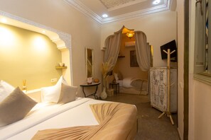 Kamar Triple Comfort, ensuite | Seprai Frette Italia, seprai premium, dan selimut bulu angsa