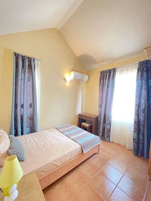 4 soverom, strykejern/-brett, wi-fi og sengetøy