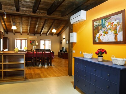 La Casa del Vino