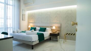 Deluxe Double Room | In-room safe, desk, laptop workspace, soundproofing