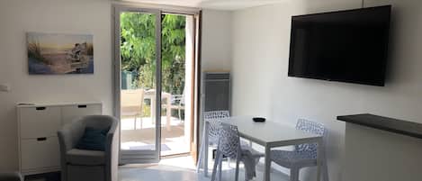 تناول الطعام