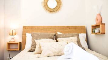 3 bedrooms, desk, iron/ironing board, WiFi