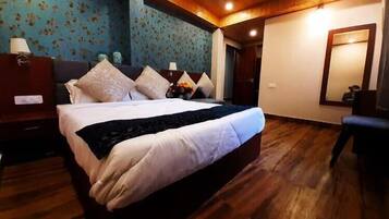 Bureau, fer et planche à repasser, Wi-Fi gratuit, draps fournis