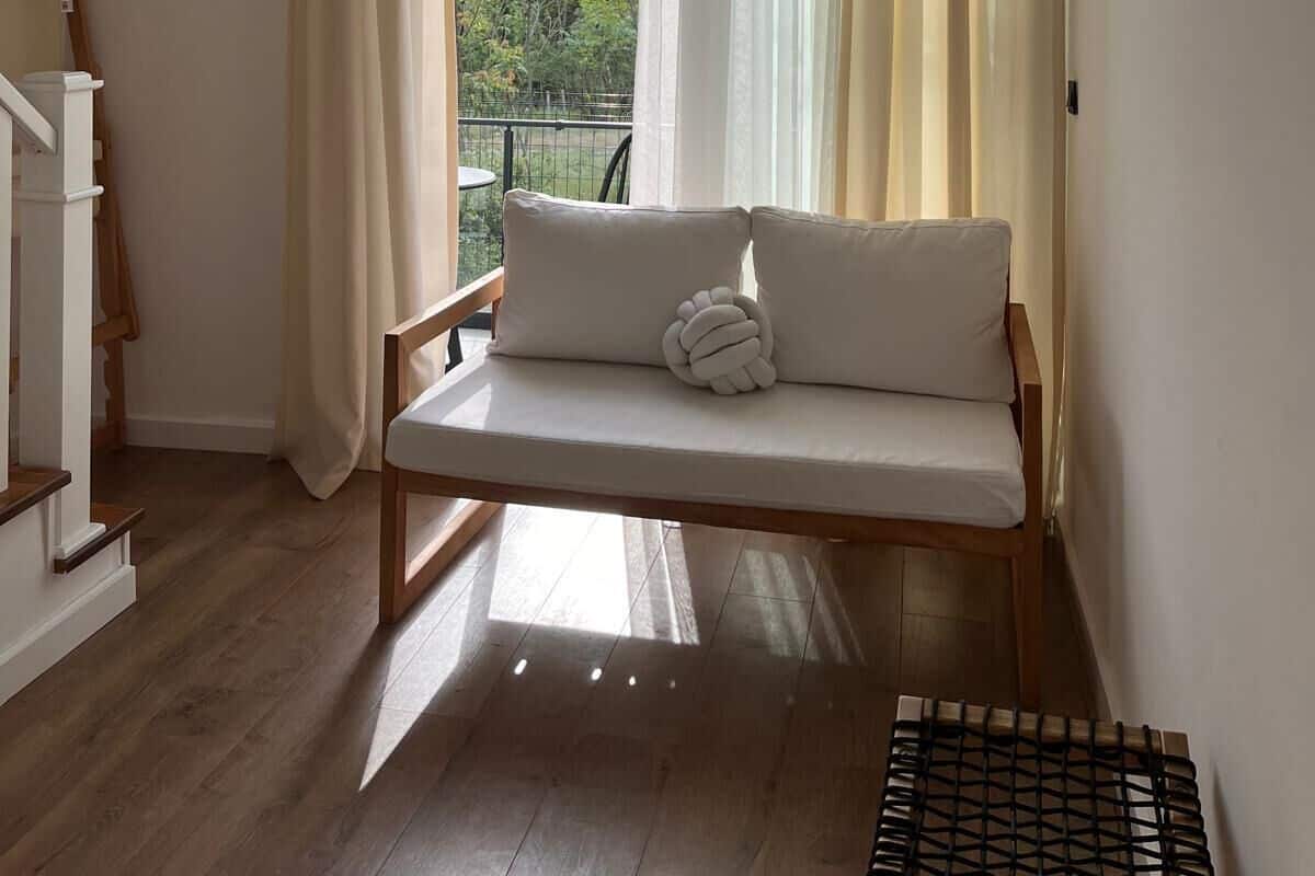 Business kamer, balkon, uitzicht op tuin | 1 slaapkamer, luxe beddengoed, een minibar, individueel gedecoreerd