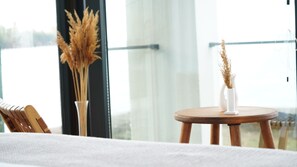 Ropa de cama de alta calidad, minibar, decoración individual