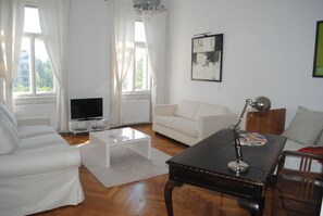 Apartment | Living area - Kunsthaus Apartments (Vienna)