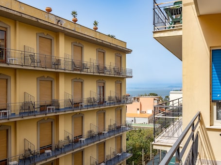 YourHome - Corso Italia Apt in Sorrento