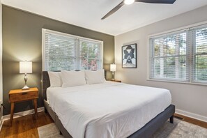 4 Schlafzimmer, B ügeleisen/Bügelbrett, WLAN, Bettwäsche
