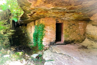 Rock House Cave Side Suite VIP Parking Cave Access