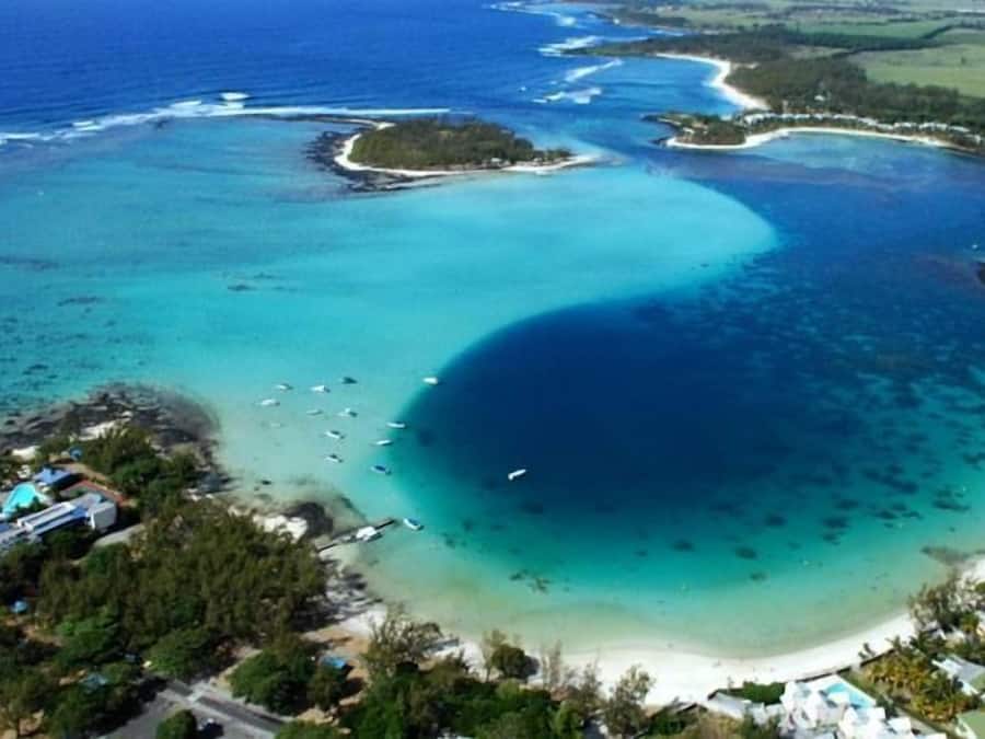 Perto da praia, areia branca