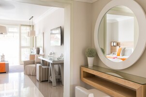 1 多间卧室、办公桌、免费 WiFi