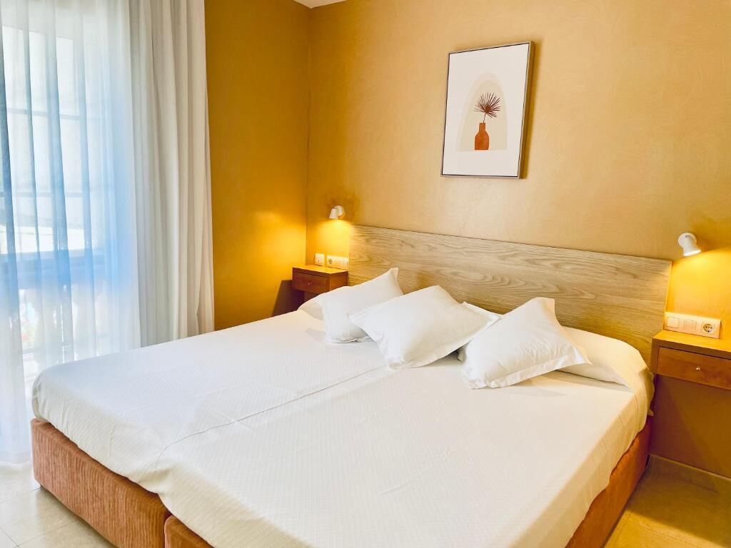 Een kluis op de kamer, een laptopwerkplek, geluiddichte muren