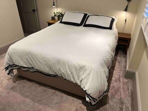 3 dormitorios, tabla de planchar con plancha, wifi y ropa de cama