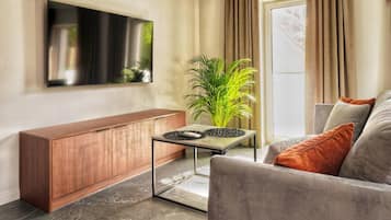 Condo phong cách cổ điển | 2 phòng ngủ, truy cập Internet không dây miễn phí