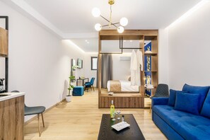 高级套房 | 隔音、熨斗/熨板、免费 WiFi、床单