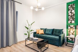 Premium Suite, Jetted Tub, Mountain View