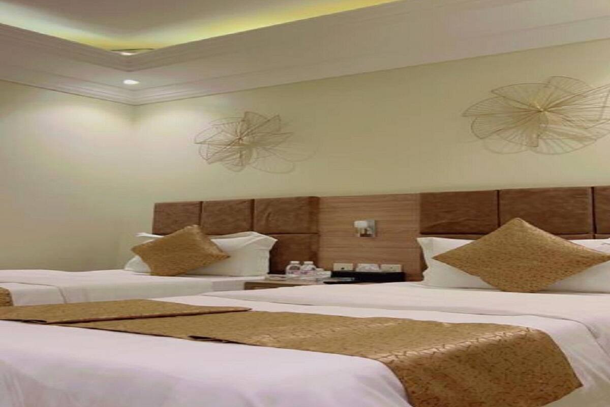 premium bedding, pillow-top beds, in-room safe, blackout curtains