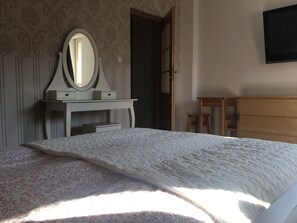 2 Schlafzimmer, Bügeleisen/Bügelbrett, WLAN, Bettwäsche