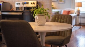 Dining - Westfield Gold (Richmond)