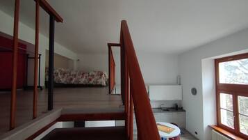 Apartment | 1 bedroom, free WiFi, bed sheets