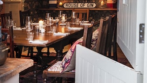 Dining - The Plough Inn (Lechlade)