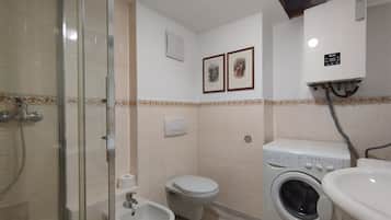 Apartment | Badezimmer