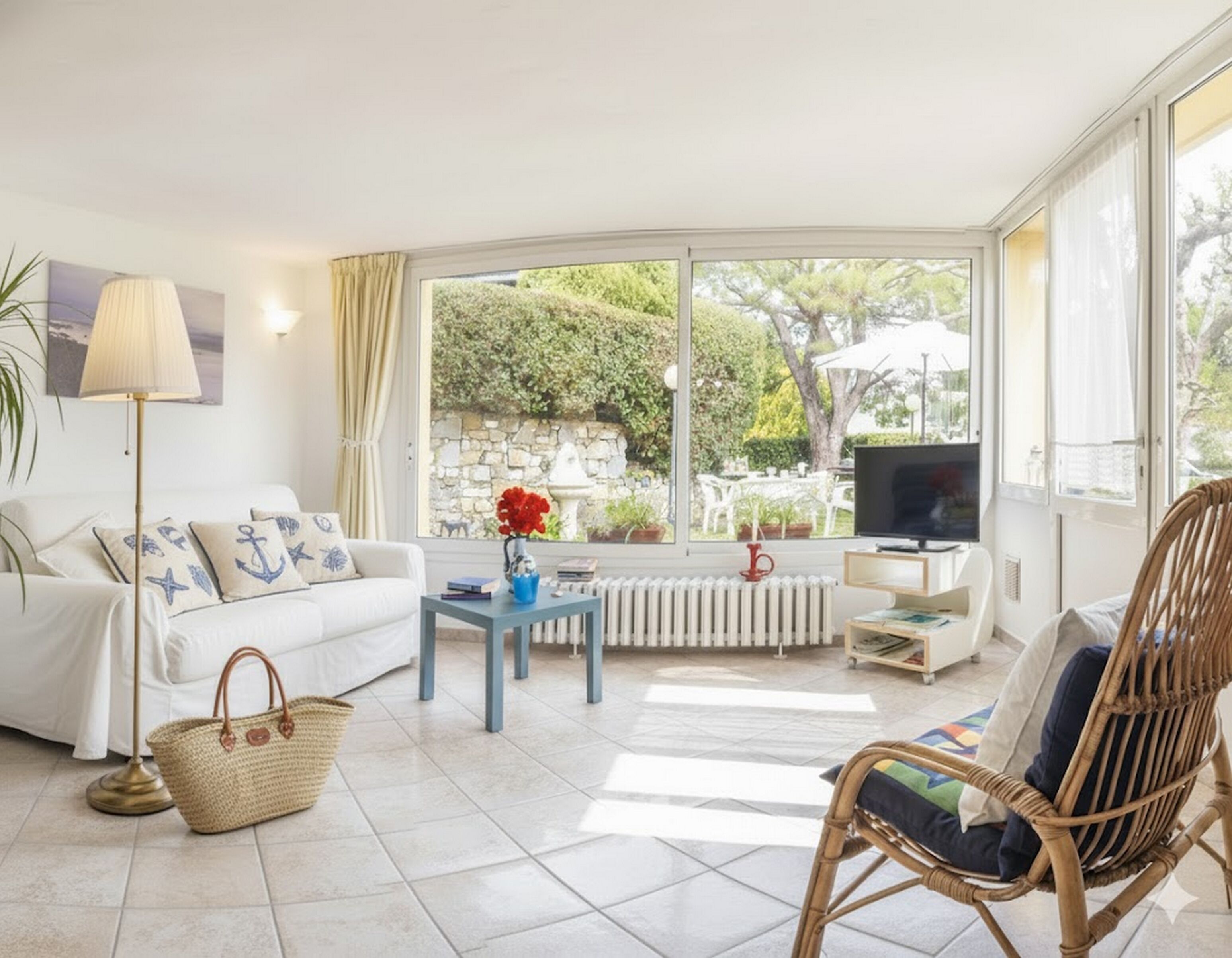 Apartment | Living area | 32-inch flat-screen TV with satellite channels