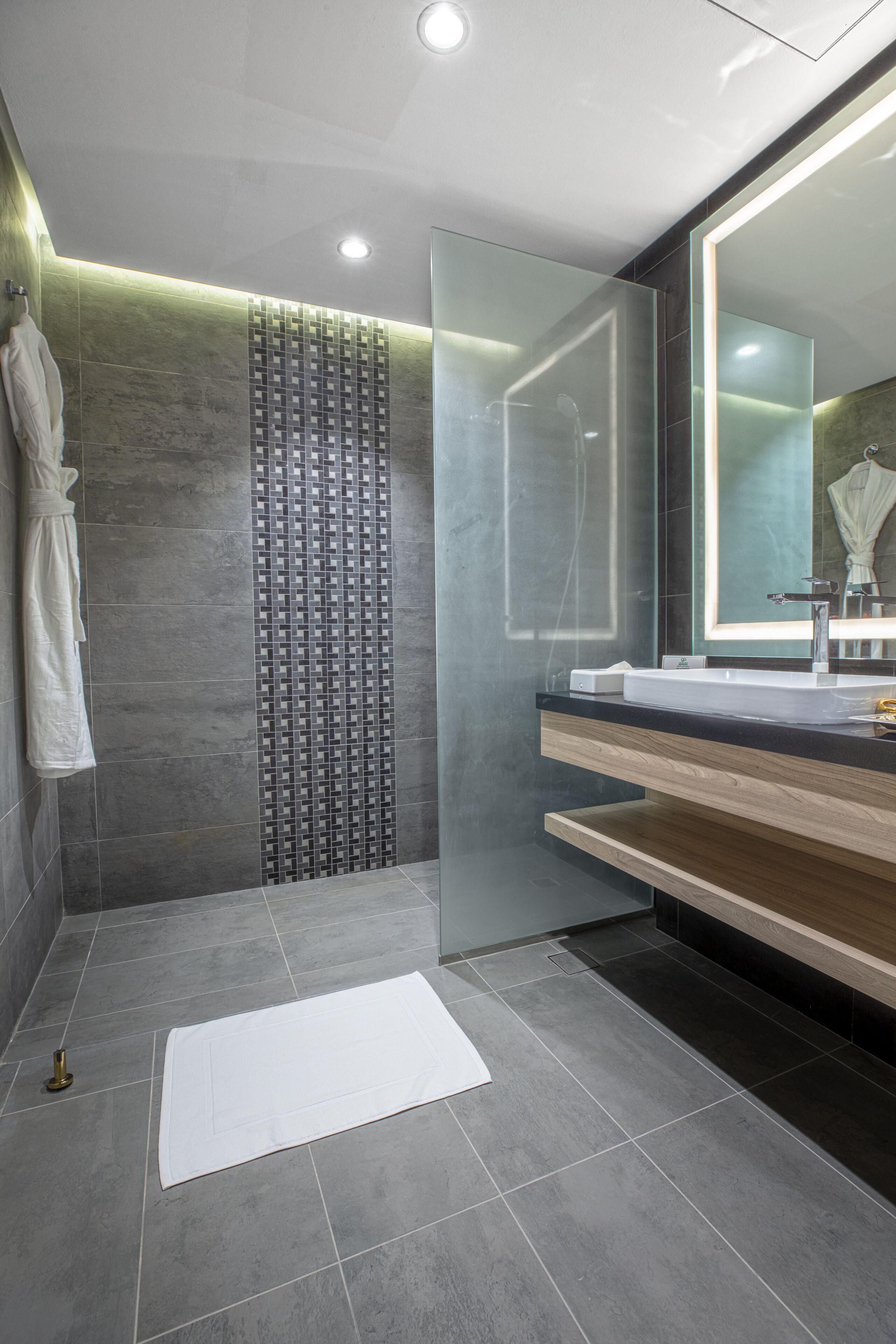 Photo - Green Park Hotel