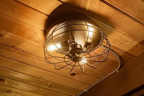 Exterior - Wonderland Chateau (Packwood)