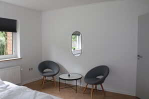 Habitación doble Confort, baño privado | Ropa de cama hipoalergénica, insonorización, cunas y wifi gratis