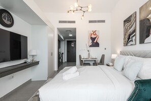 Iron/ironing board, free WiFi, bed sheets