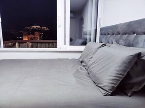 1 soverom, strykejern/-brett, wi-fi (inkludert) og sengetøy