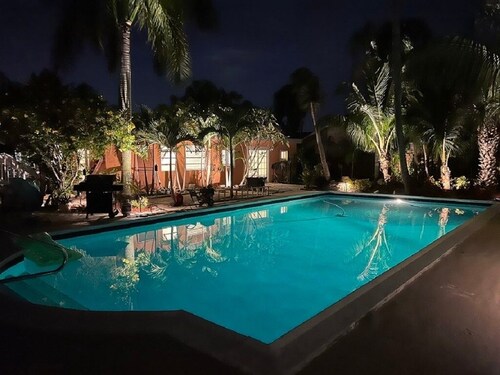 Tropical 7BR Mini-Resort w/ Pool - Near Beach