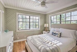 7 bedrooms, iron/ironing board, Internet, bed sheets