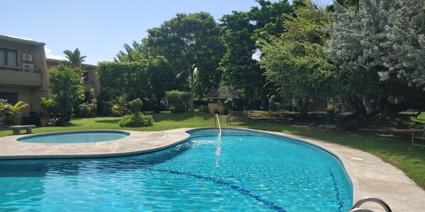 2 outdoor pools - City Charm & Poolside Peace -Gated (Diego Martin)