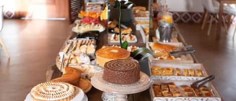 Petit déjeuner buffet compris tous les jours