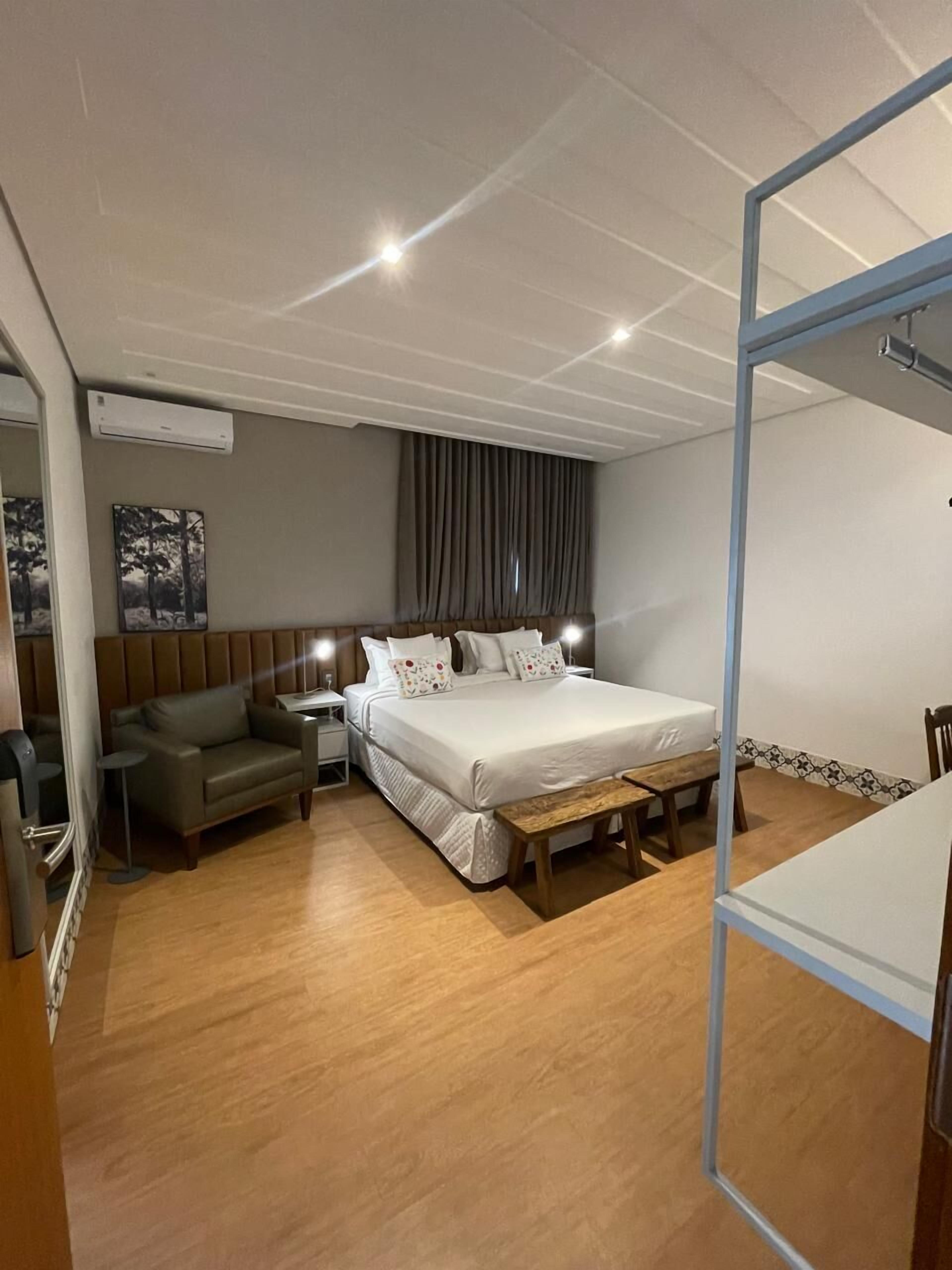 Deluxe Double Room | Minibar, desk, laptop workspace, free WiFi